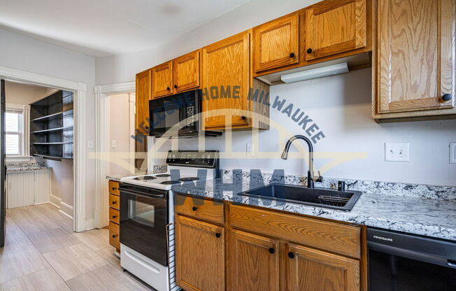 1580 S 72 ST