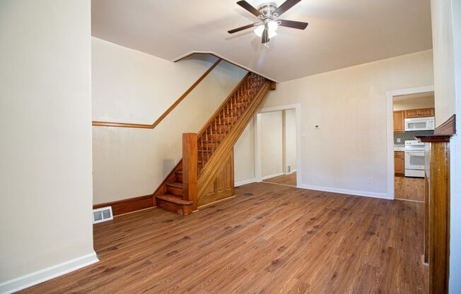 ⭐⭐⭐NEWLY RENOVATED 3 BEDROOM AND 1.5 BATHS CONVENIETLY LOCATED IN GERMANTOWN!⭐⭐⭐