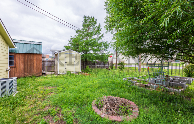 3390 N JACKSON CT