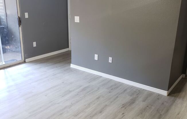 Spacious 2 Bedroom 2 Bath Condo in The Arbors!