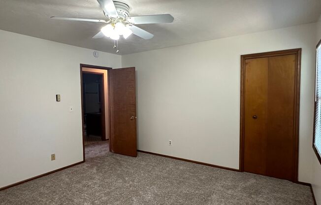 2 beds, 1.5 baths, $1,525, Unit 1