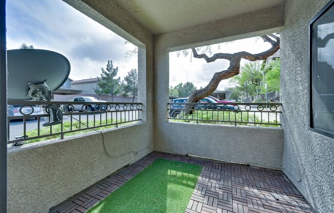 1 bed, 1 bath, $1,300, Unit # 1061