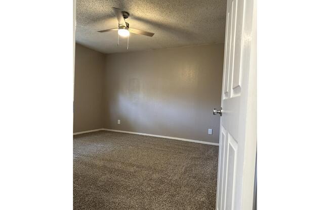 1 bed, 1 bath, 720 sqft, $1,099