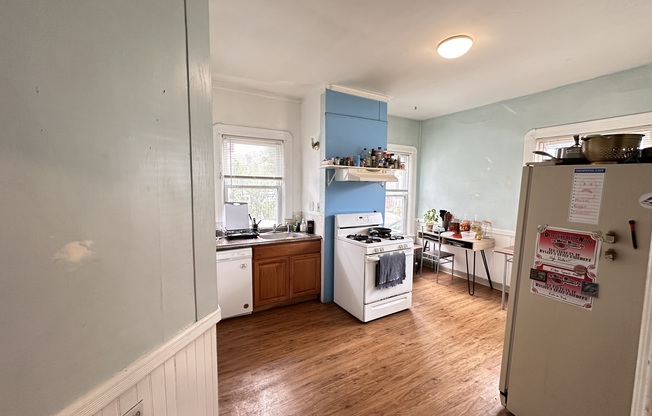 156 WALNUT ST