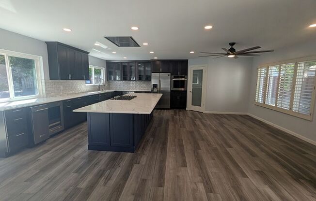 2 Story - 4 Bedroom House w/pool in San Carlos