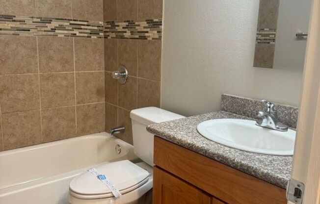 1 bed, 1 bath, 600 sqft, $1,325, Unit 25