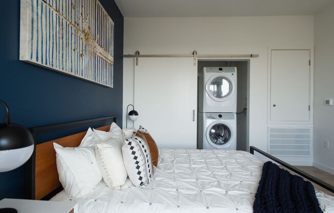 1 bed, 1.5 baths, 772 sqft, $3,088, Unit 410