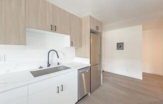Stylish Living Near the Coast – Modern Studio Units at 1500 Venice Blvd