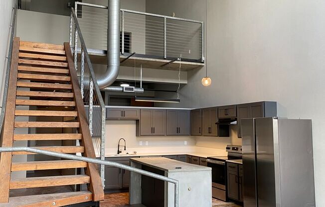 2 beds, 2 baths, 1,400 sqft, $2,195, Unit 606