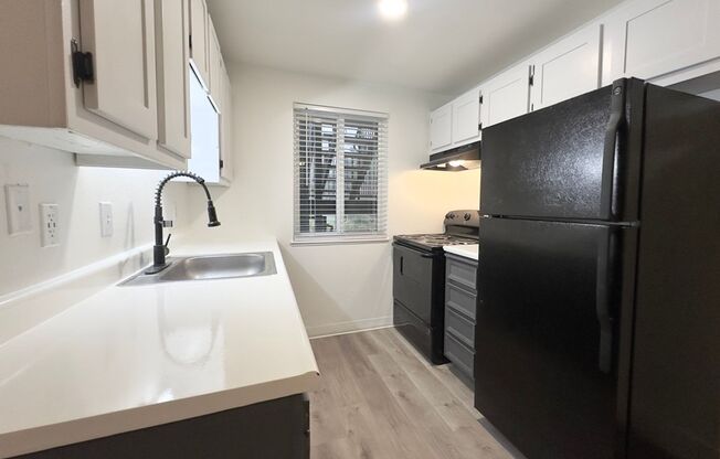 2 beds, 1 bath, 803 sqft, $1,550, Unit 92