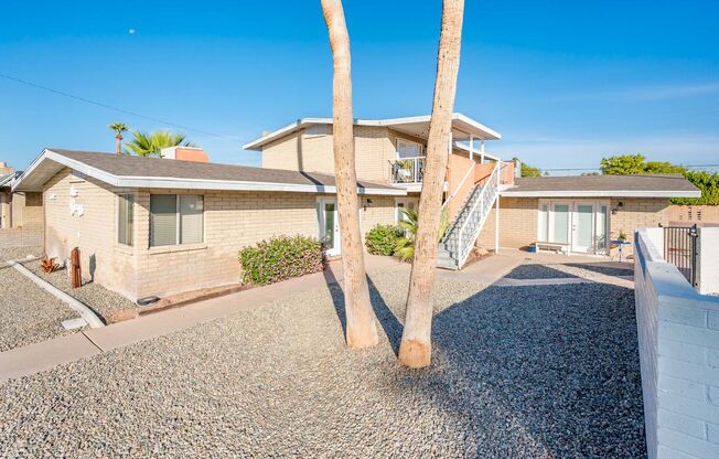 3702,3710, 3718 E Glenrosa Ave