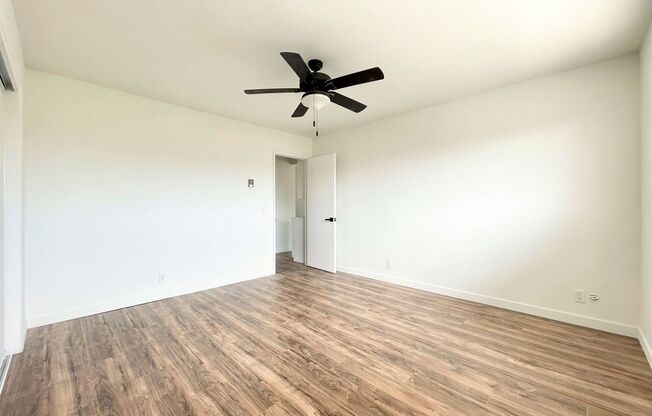 2 beds, 2 baths, $2,495, Unit B