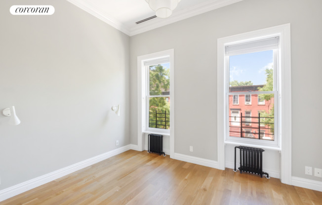 294 PUTNAM AVE