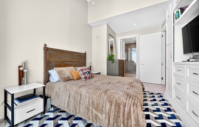 3 beds, 3.5 baths, 2,134 sqft, $20,000, Unit PH1C