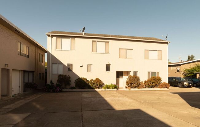 3237 Yosemite Ave.