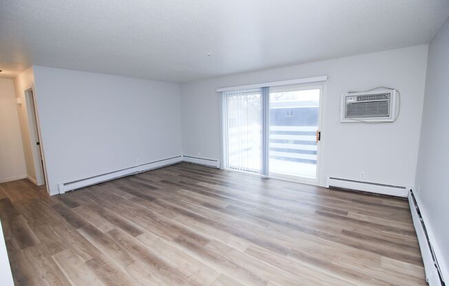 2 beds, 1 bath, 832 sqft, $875, Unit 2009 E Nye St - Unit 10