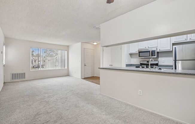 1 bed, 1 bath, 640 sqft, $1,670, Unit 155