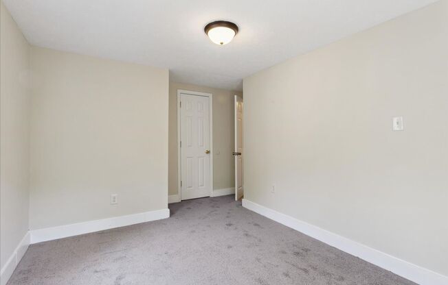 3 beds, 1 bath, $1,600