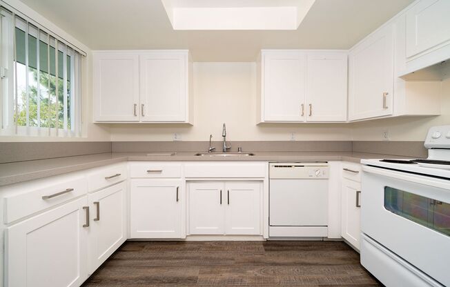 2 beds, 2 baths, 1,100 sqft, $2,745, Unit 50-06