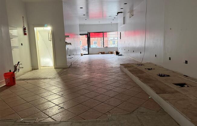 551 KNICKERBOCKER AVE