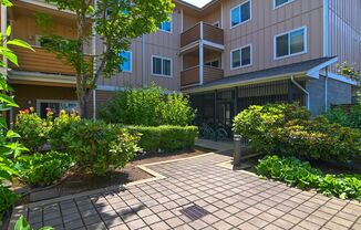 2 beds, 1 bath, $1,595, Unit 207