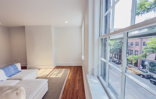 127 CHARLES ST