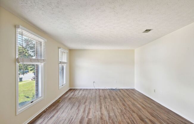 1402 Kingstream Dr, Herndon, VA 20170