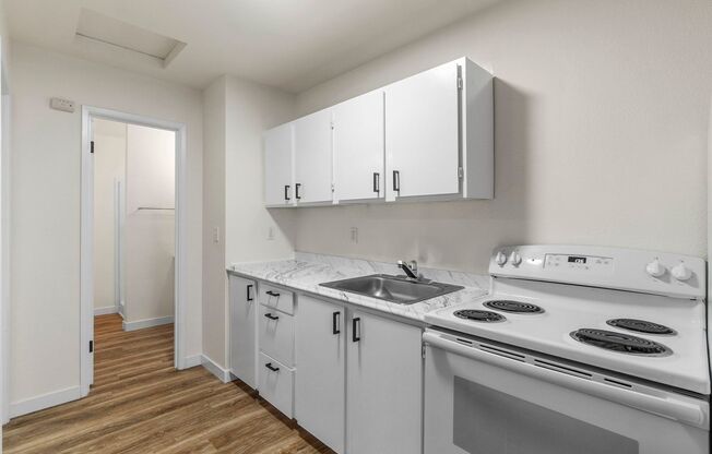2 beds, 1 bath, 600 sqft, $1,495