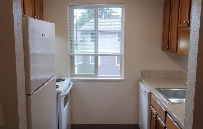 2 beds, 1 bath, 776 sqft, $1,325, Unit 107