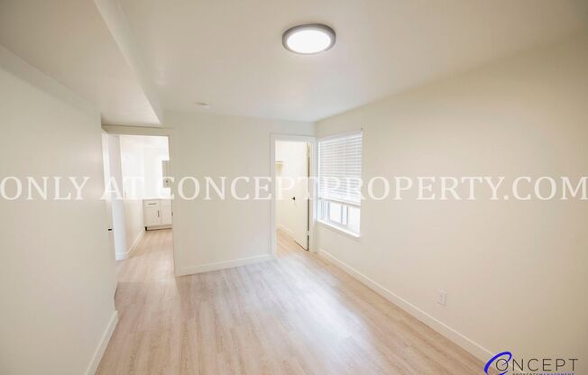 2 beds, 1 bath, 894 sqft, $1,599, Unit 23