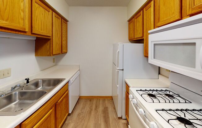 2 beds, 1 bath, 816 sqft, $860, Unit 12