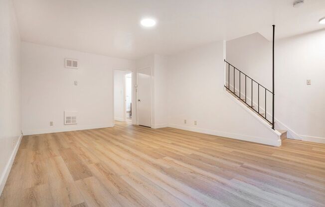 1117 Park Ave #D - 2 bedroom | 1.5 bath | Townhouse style apartment