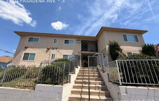 3210 PASADENA AVE