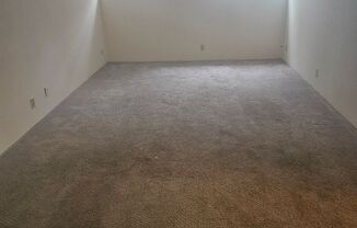 1 bed, 1 bath, 722 sqft, $885, Unit 105