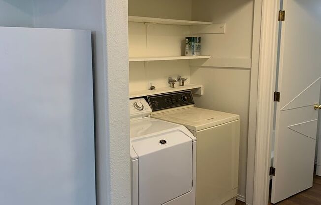 1 bed, 1 bath, 575 sqft, $1,200, Unit A