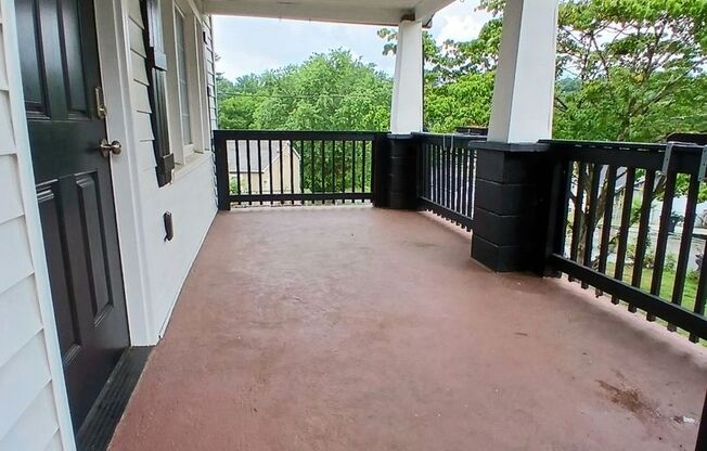 Adorable, remodeled 3br/2ba house close to downtown Knoxville!