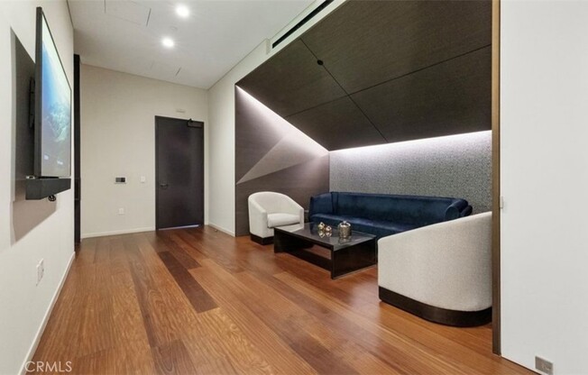 1 bed, 1 bath, 500 sqft, $2,900