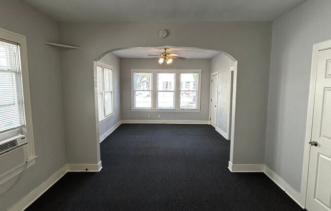 2 beds, 1 bath, $1,195