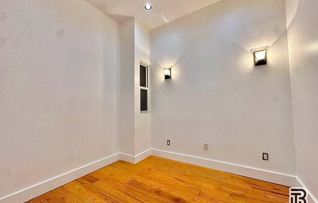 277 MENAHAN ST