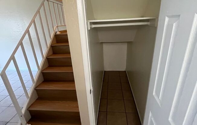 2 beds, 1.5 baths, 900 sqft, $2,550, Unit 75