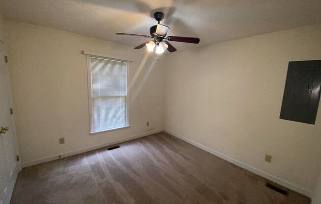 3 beds, 2 baths, $1,550