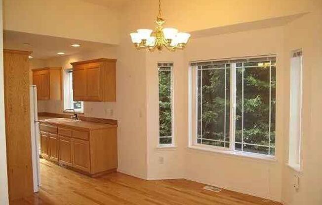 2 bedroom, 2 bath Townhome in North Seattle.