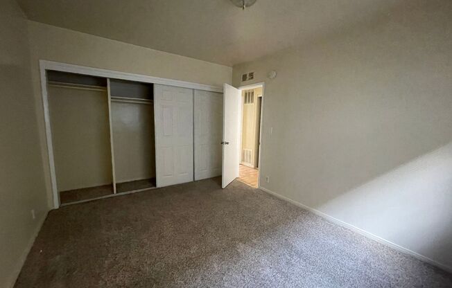 2 beds, 1 bath, 700 sqft, $2,200, Unit 305