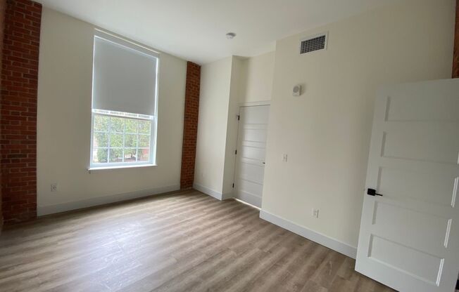 1 bed, 1 bath, 1,014 sqft, $2,461, Unit 222