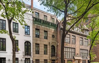 223 E 49 ST