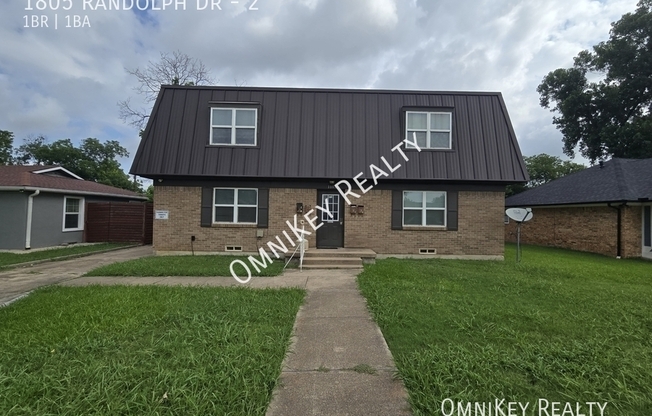 1805 RANDOLPH DR