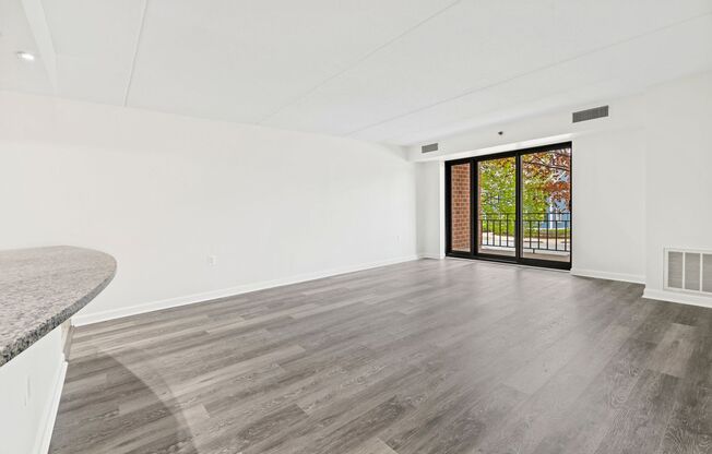 1 bed, 1 bath, 1,125 sqft, $3,155, Unit T607