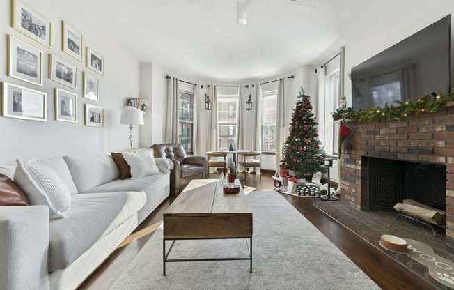 411 Marlborough St 9T