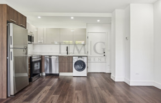 2 beds, 1 bath, $2,695, Unit 1555 - 411
