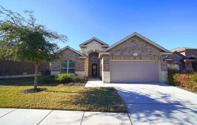 1323 KINGBIRD CT